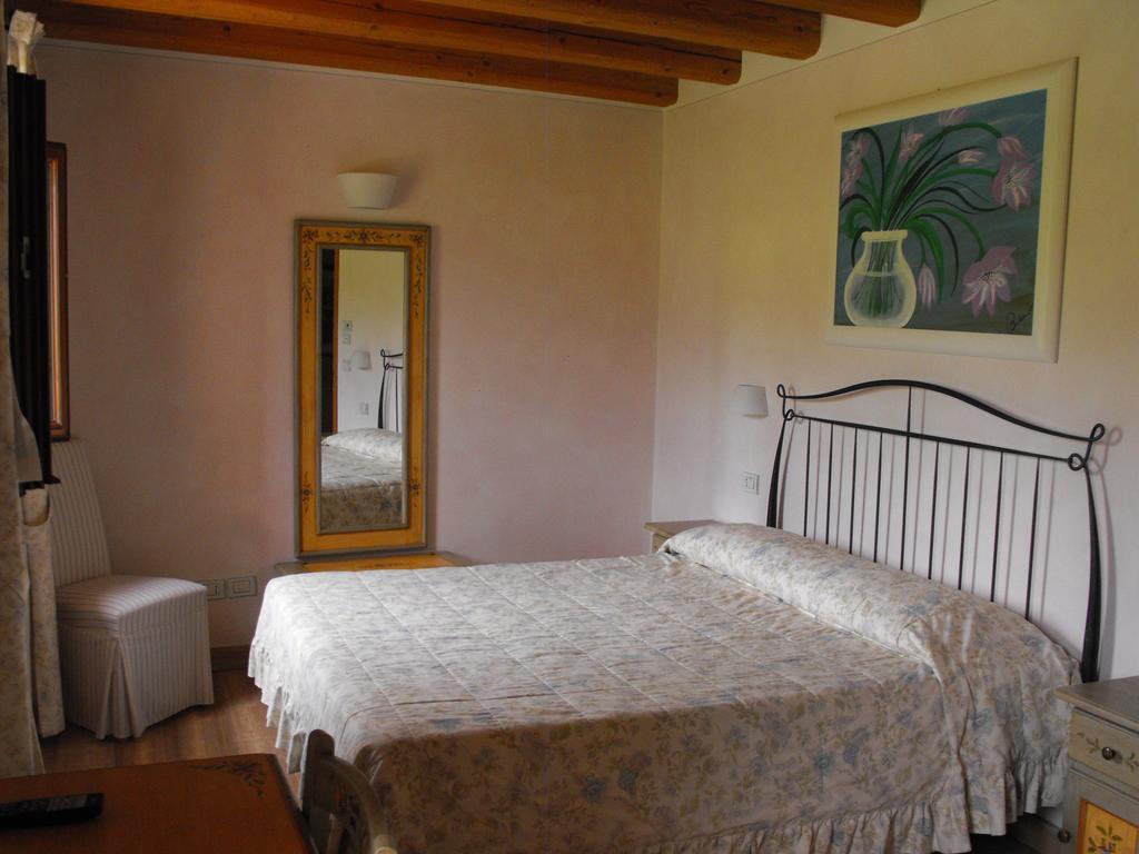 Agriturismo Althea Vittorio Veneto Habitación foto